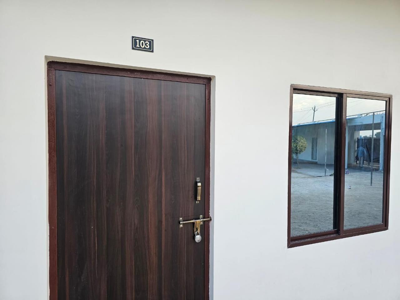 Govind Resort Mathura Extérieur photo